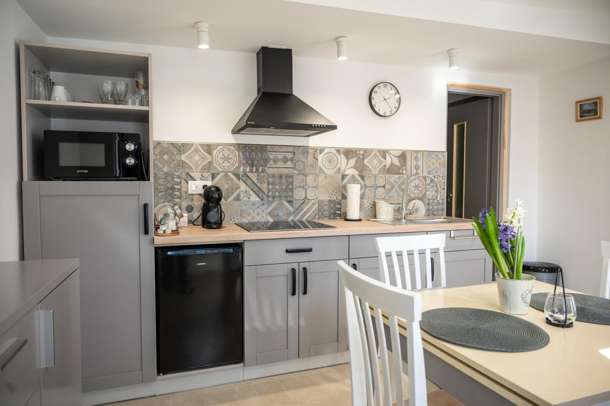 Tuenderkert Apartman Gyula Luaran gambar