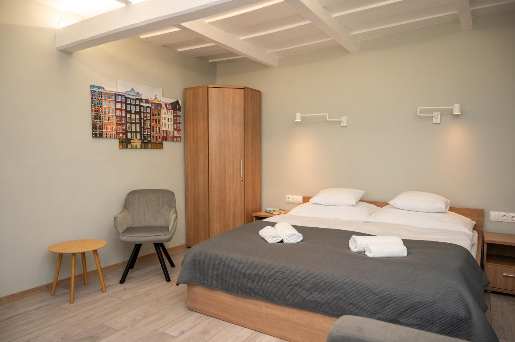 Tuenderkert Apartman Gyula Luaran gambar